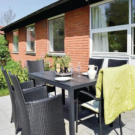 度假居 Four-bedroom Holiday In